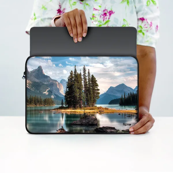 "BEAUTY CREATED BY GOD" Laptop Sleeves:Bold Modern Design for Every Size