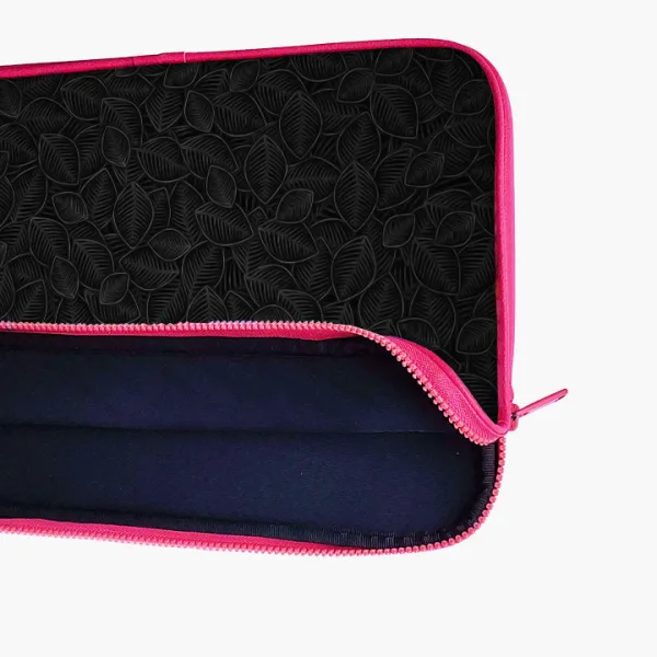 "Leafy Black" Laptop Sleeves: Bold Modern Design for Every Size