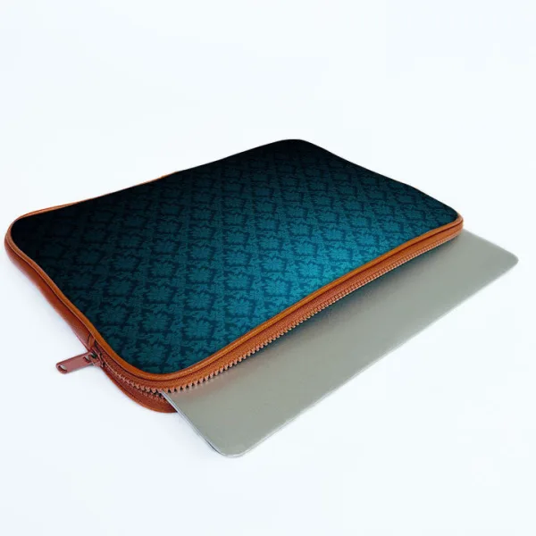 "Gradient Blue Art" Laptop Sleeves:Bold Modern Design for Every Size