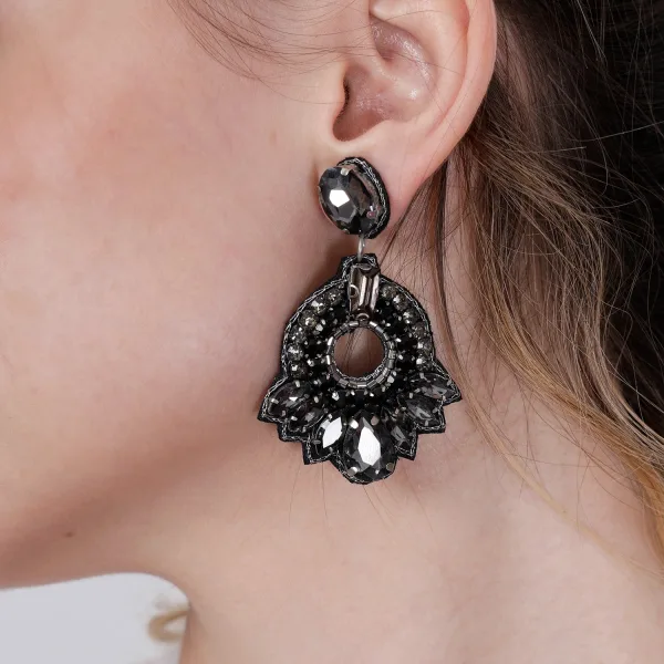 Black & Silver Crystals Midnight Bling Earrings – Elegant Sparkling Design with Stunning Contrast for a Glamorous Touch to Any Outfit