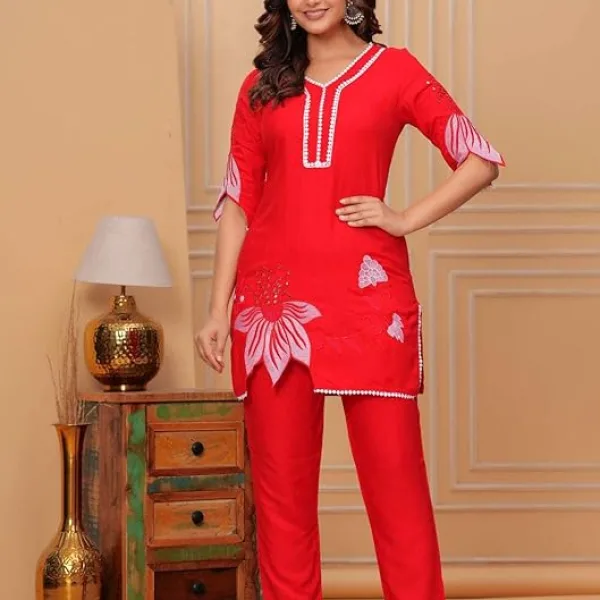 Women's Cotton Floral Printed Short Straight Kurti with Pant