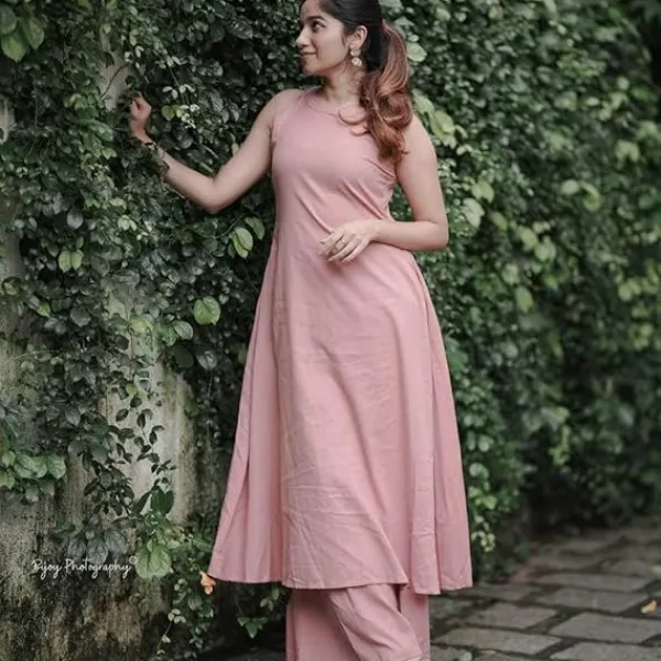 Women's Cotton Plain Flared Sleeveless Kurta with Palazzo Pink