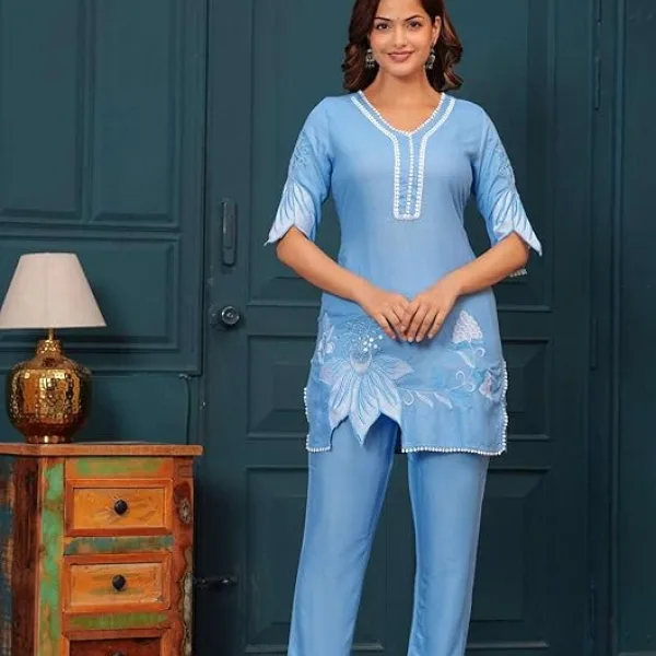 Women's Cotton Floral Printed Short Straight Kurti with Pant