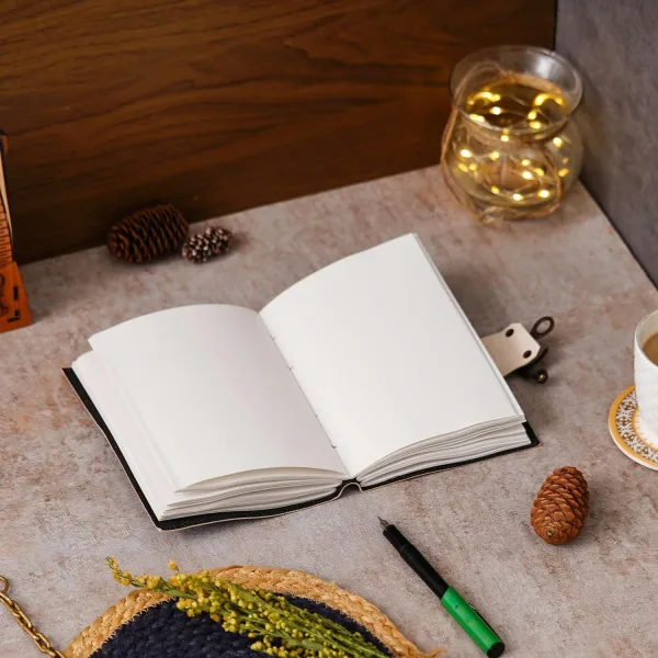 Classic Handmade Buckle Lock Journal with 200 Premium Pages