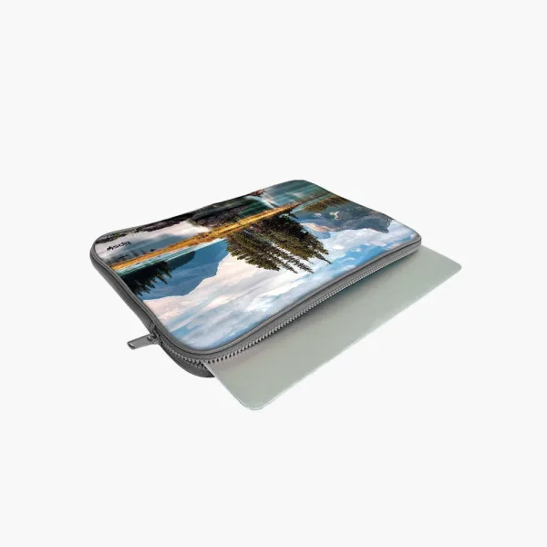 "BEAUTY CREATED BY GOD" Laptop Sleeves:Bold Modern Design for Every Size
