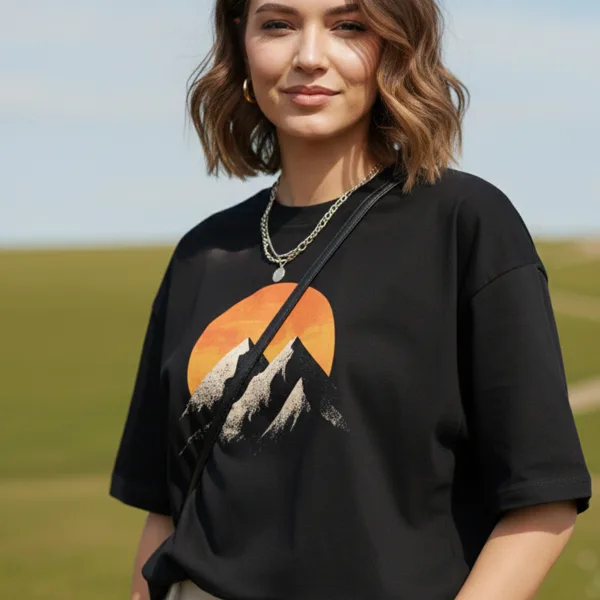 THE GOLDEN PEAK GRAPHIC PRINTED OVERSIZED T-SHIRT