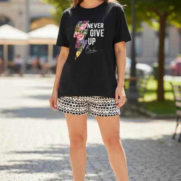 NEVER GIVE UP GRAPHIC PRINTED OVERSIZED T-SHIRT