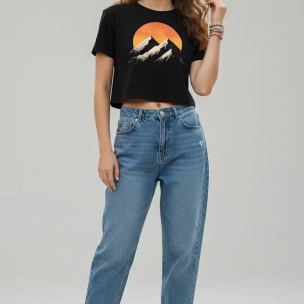 THE GOLDEN PEAK CROP TEE