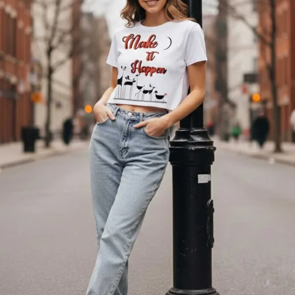 THE MOMENTUM CROP TEE