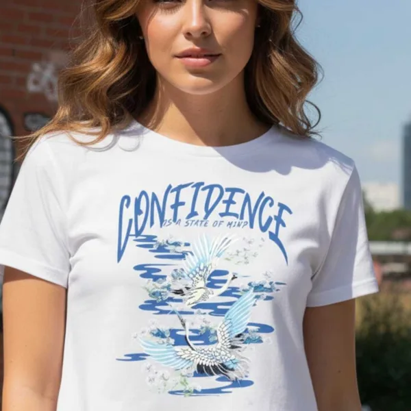 CONFIDENCE GRAPHIC CROP TEE
