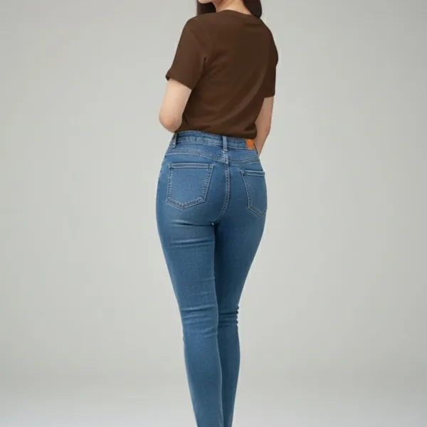 GRAPHIC PRINTED REGULAR T-SHIRT