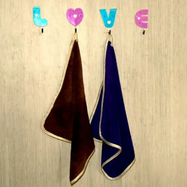 Love Shape Self Adhesive Hooks